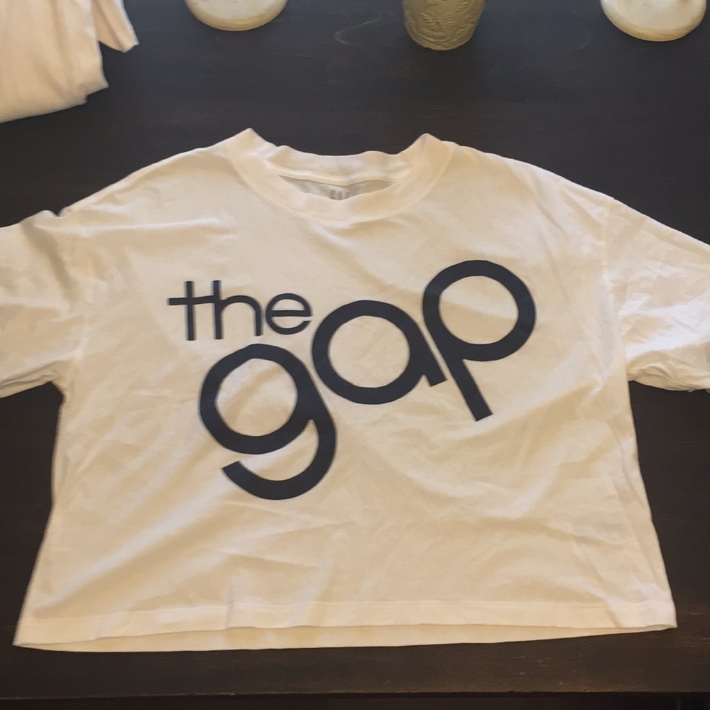 Gap Cropped Style T Shirt